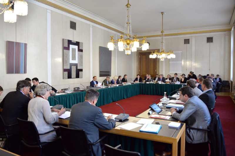 Blick Richtung AusschußsitzungsteilnehmerInnen