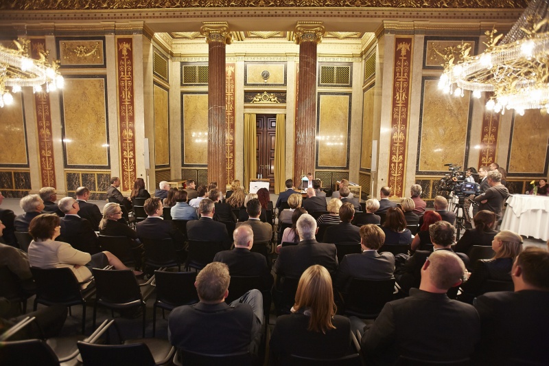 Blick Richtung VeranstaltungsteilnehmerInnen. Dritter Nationalratspräsident Norbert Hofer (F) bei der Lesung aus seinem Buch