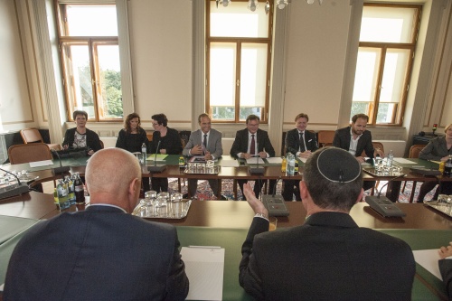 Aussprache mit den außenpolitischen Sprechern der Parlamentsfraktionen des österreichischen Nationalrates.