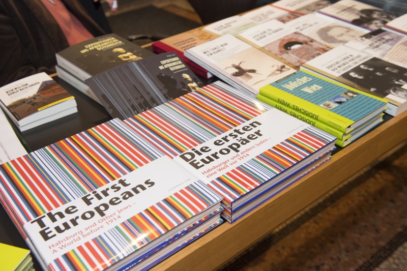 Büchertisch zur Epstein-Vorlesung