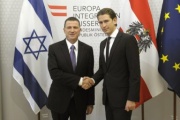 v.li.: Außenminister Sebastian Kurz begrüsst den Präsidenten der israelischen Knesset Yuli-Yoel Edelstein