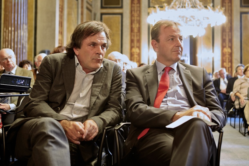 v.li.: Intendant der Wiener Festwochen Markus Hinterhäuser und Nationalratsabgeordneter Nikolaus Berlakovich (V)