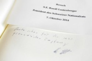 Eintrag des Präsidents des Schweizer Nationalrates Ruedi Lustenberger im Gästebuch