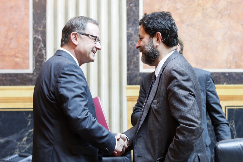 v.li.: der 2. Nationalratspräsident Karl-Heinz Kopf (V) im Gespräch mit dem EU-Chefverhandler für das Transatlantische Handels- und Investitionsabkommen (TTIP) Ignacio Garcia Bercero