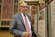 Nationalratsabgeordneter Erwin Spindelberger (S) informiert sich über den Umbau