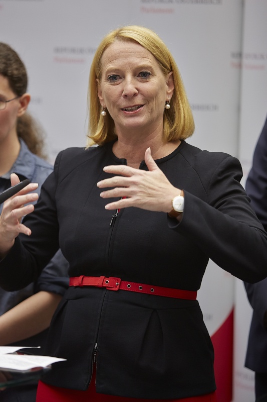 Nationalratspräsidentin Doris Bures (S) am Wort