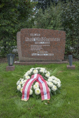 Grabmal von Karl Waldbrunner