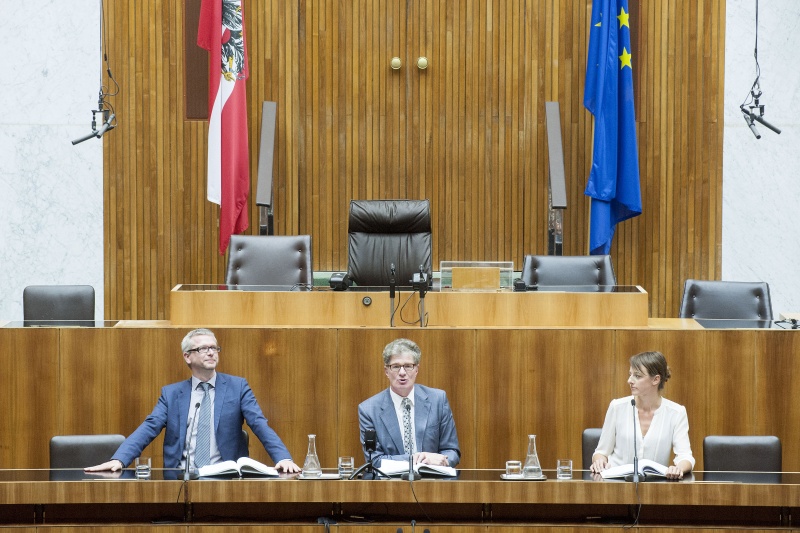 v.li.: Jens-Uwe Krause, Roger Willemsen und Annette Schiedeck bei der Lesung