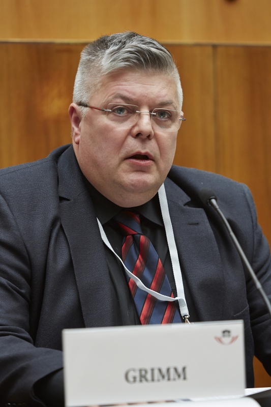 Universität Wien Jürgen Grimm