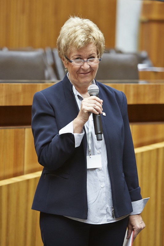 Moderation Astrid Zimmermann am Wort