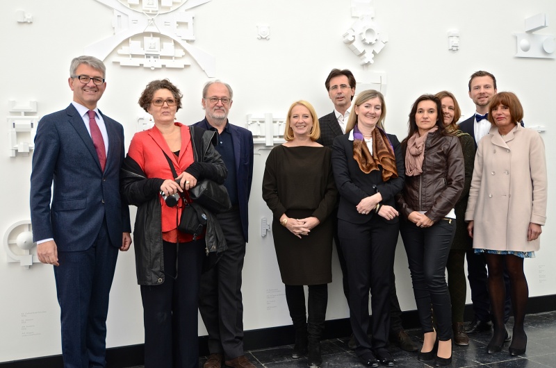 Delegation im Österreich Pavillon auf der Architektur-Biennale. v.li.: Parlamentsvizedirektor Alexis Wintoniak, Parlamentsbedienstete, Architekt Andras Palffy, Nationalratspräsidentin Doris Bures (S), Biennale-Kommissär Christian Kühn und weitere Delegationsmitglieder