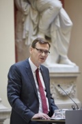 Präsident des Verbandes Österreichischer Zeitungen (VÖZ) Mag. Thomas Kralinger am Rednerpult