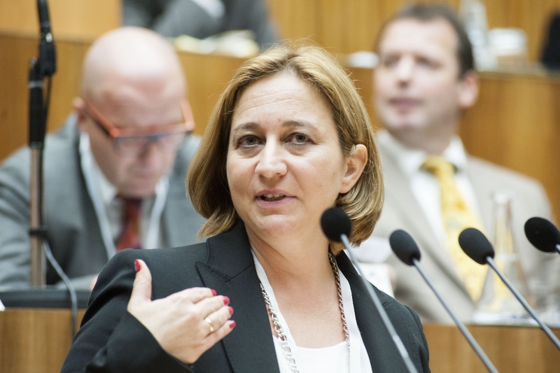 Mitglied der Bioethikkommission beim Bundeskanzleramt Maria Kletecka-Pulker bei ihrem Impulsreferat