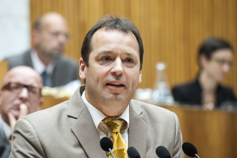 Leiter des Nationalratsdienstes Gottfried Michalitsch bei seinem Impulsreferat