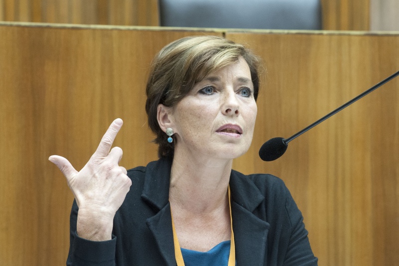 Kinder- und Jugendanwältin Salzburg Andrea Holz-Dahrenstädt bei ihrem Impulsreferat