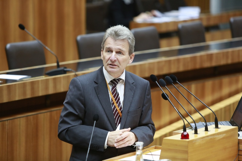 ÖGB-Präsident Erich Foglar bei seinem Statement