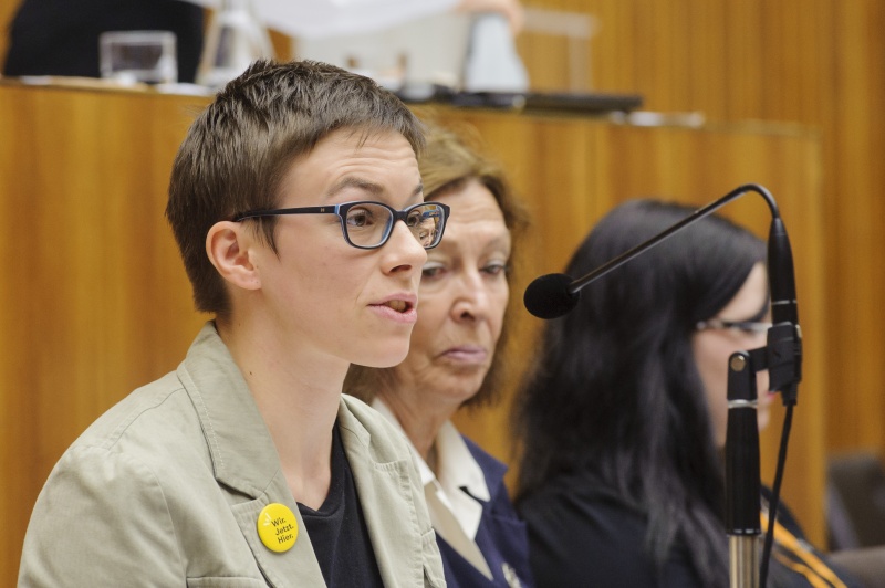 Vorsitzende der Bundesjugendvertretung Johanna Tradinik bei ihrem Impulsreferat