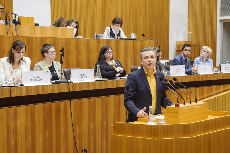 Bundesrat Josef Taucher (S) am Rednerpult