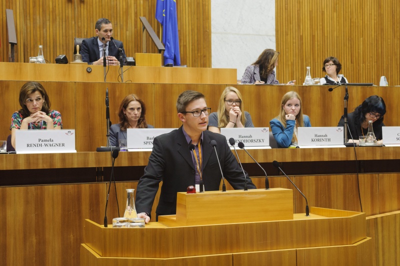 Alexander Rötzer am Rednerpult