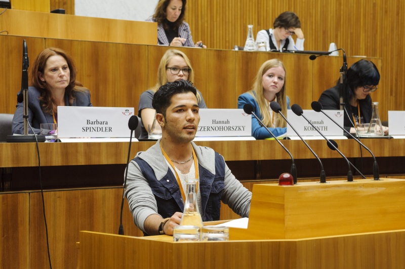 Sayed Adel Sadat am Rednerpult