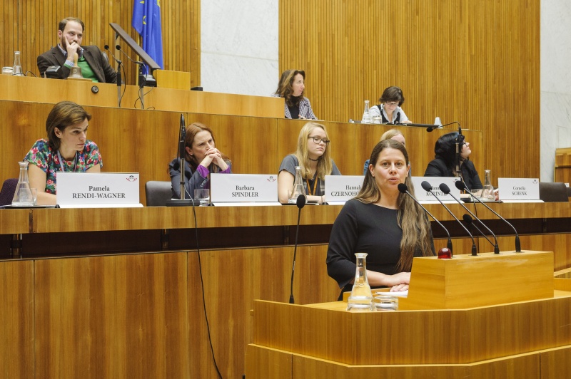 Alexandra Lugert am Rednerpult