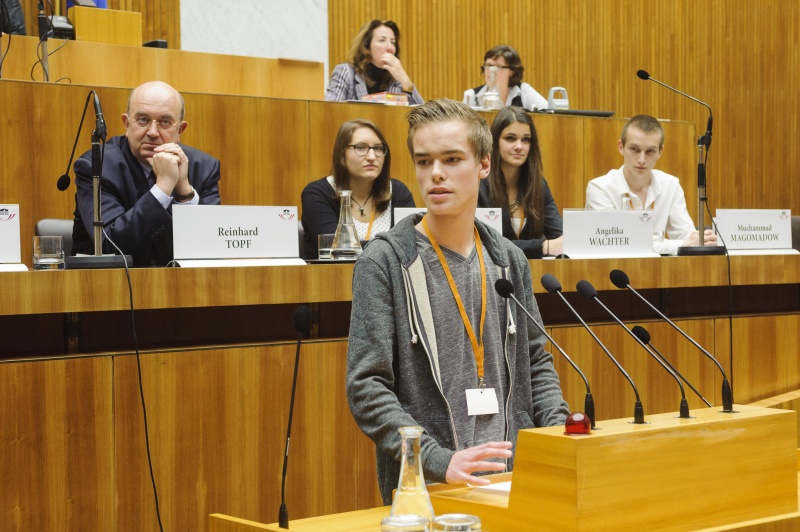 Sebastian Merten am Rednerpult