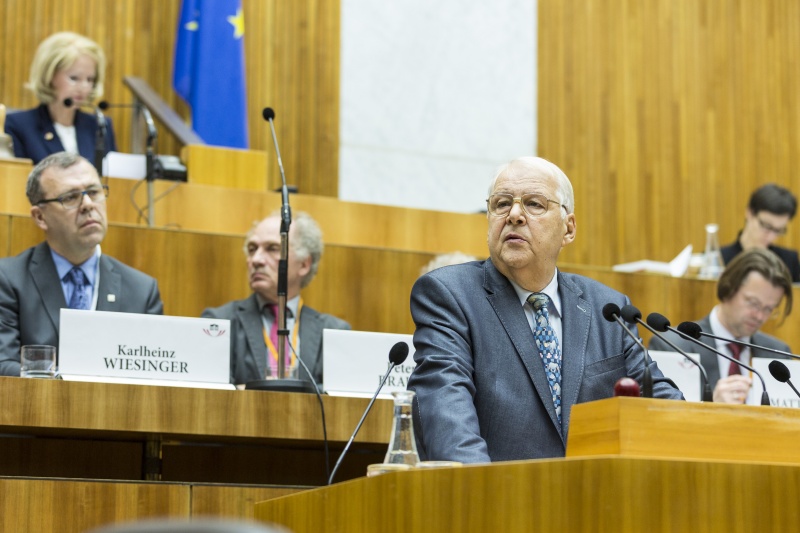 Vizepräsident Österreichischer Seniorenrat Rudolf Edlinger am Rednerpult