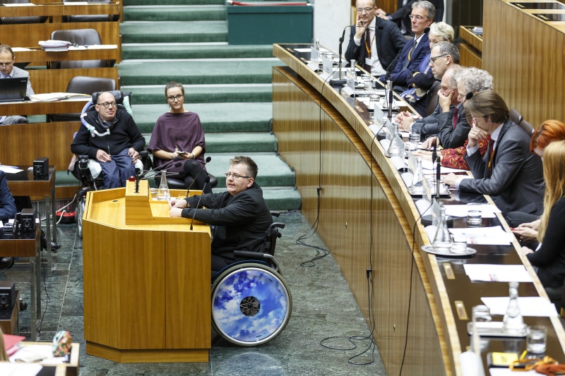 BIZEPS-Zentrum für Selbstbestimmtes Leben Marianne Karner bei ihrem Impulsstatement zum Thema Konkretisierung der Erfordernisse in Ausbildung und Praxis