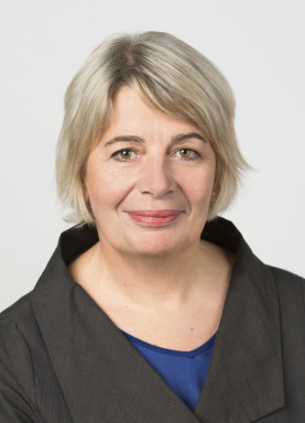 Portraitfoto von Dr. Eva Mückstein