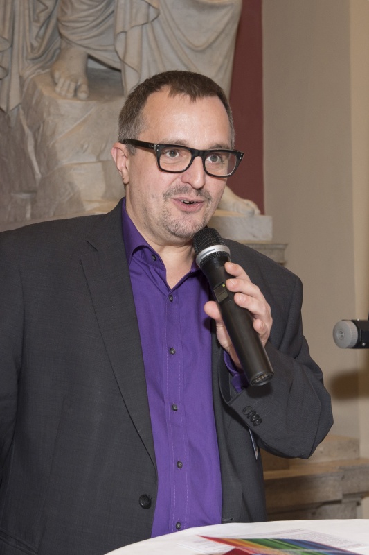 QWIEN Andreas Brunner bei der Begrüßung