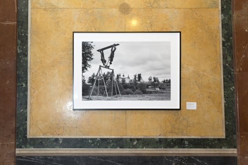 Abbildung der Fotografie Nummer 3 aus der Serie 'Towards The Horizon' von Emil Gataullin (Russland). Preisträger des Alfred Fried Photography Awards für das Friedensbild des Jahres 2014