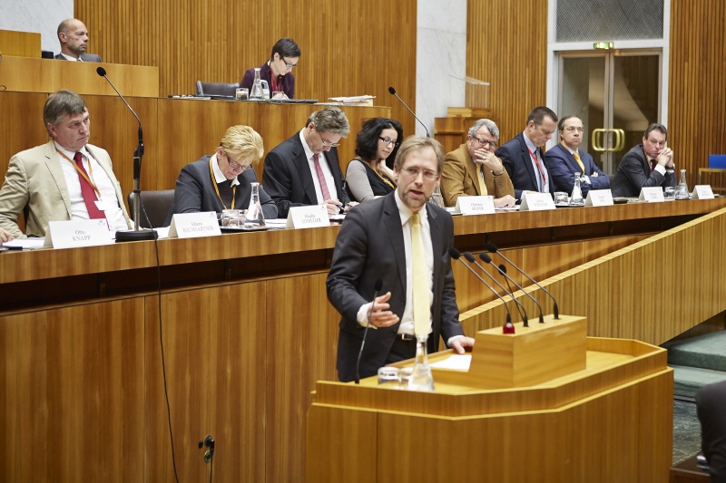 Caritas Österreich Alexander Bodmann am Rednerpult