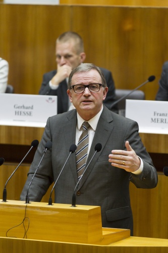 Zweiter Nationalratspräsident Karlheinz Kopf (V) am Rednerpult