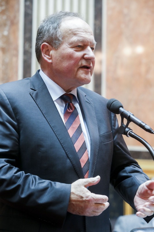 Nationalratsangeordneter Hermann Schultes (V) am Wort