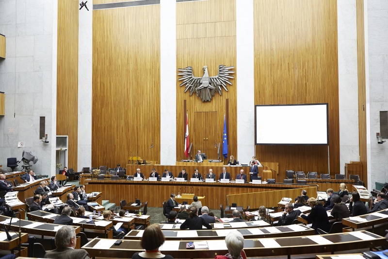 Johannes Kepler Universität Linz Ass.Prof. Dr. Michael Mayrhofer bei seinem Einleitungsreferat