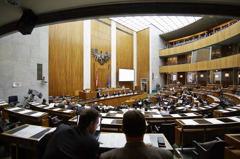 Blick Richtrung Enquete-TeilnehmerInnen
