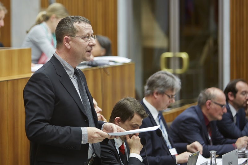 Universität Salzburg Ass. Prof. Dr. Karim Giese am Wort