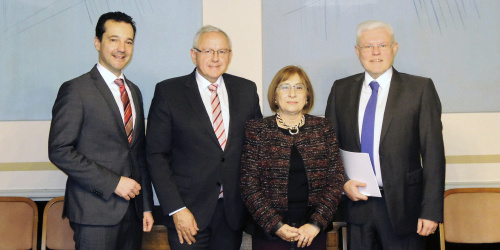 Von links: Nationalratsabgeordneter Gerald Loacker (N), Nationalratsabgeordneter Johann Hell (S), Expertin für die Rechte von älteren Menschen Rosa Kornfeld-Matte und Nationalratsabgeordneter Werner Neubauer (F)