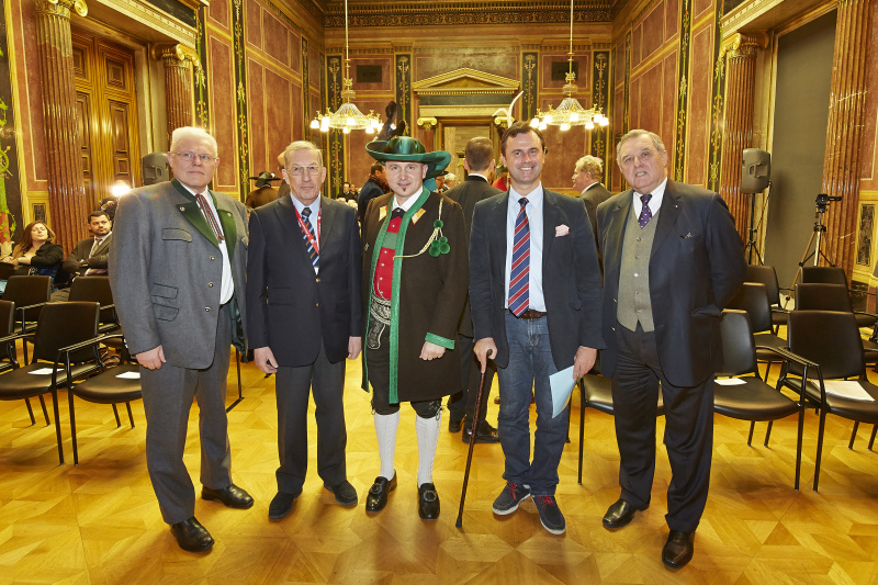 v.li.: Nationalratsabgeordneter Werner Neubauer (F), Bundesminister a. D. Helmut Krünes, Landeskommandant Südtiroler Schützenbund Elmar Thaler, Dritter Nationalratspräsident Norbert Hofer(F) und Dritter Nationalratspräsident a.D. Universität Wien Wilhelm Brauneder
