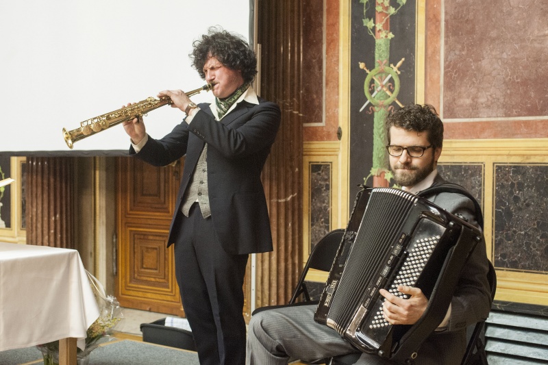 Die musikalische Umrahmung durch Andrej Prozorov und Christian Bakanic (re.)