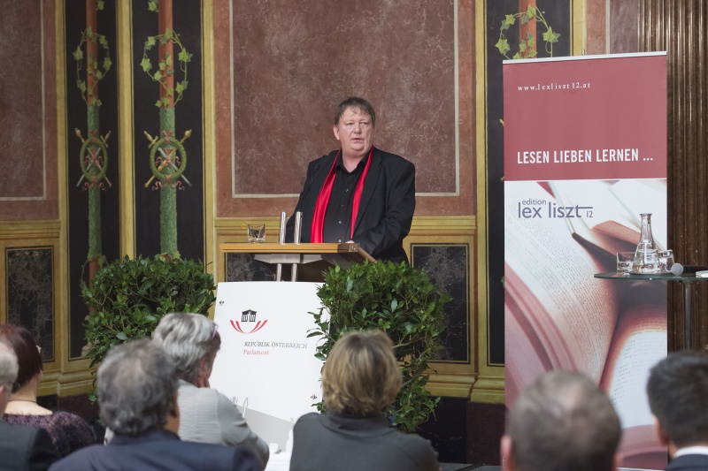 Verlagsleiter Horst Horvath am Rednerpult