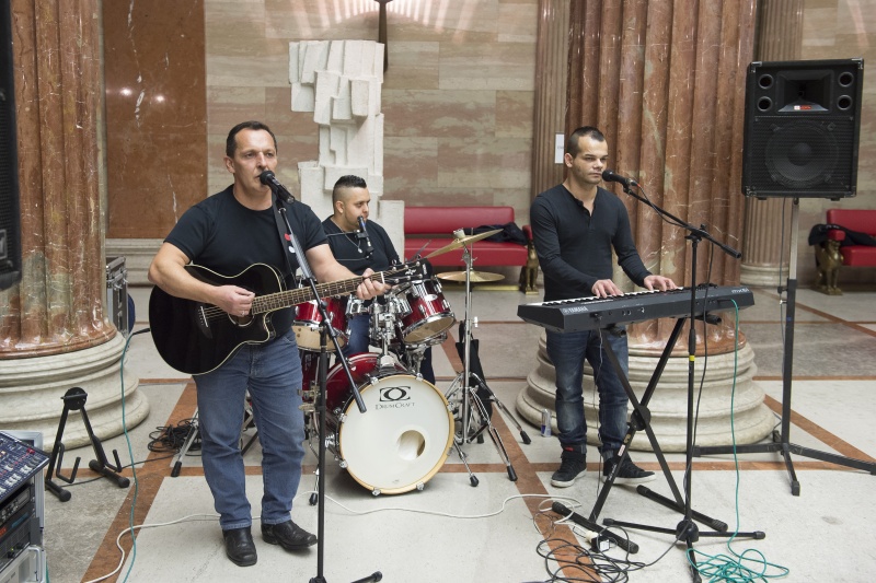 Musikalische Umrahmung durch Romano Rath