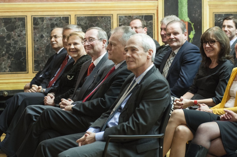 Blick auf die Veranstaltungsteilnehmer. Erste Reihe v.re: Präsident des OGH Eckart Ratz, Bundesrat Gottfried Kneifel (V), WKO Präsident Christoph Leitl und VeranstaltungstelnehmerInnen