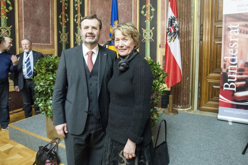 v.re.: Bundesratspräsidentin Sonja Zwazl (V) und der Niederösterreichische Landtagspräsident Hans Penz (V).