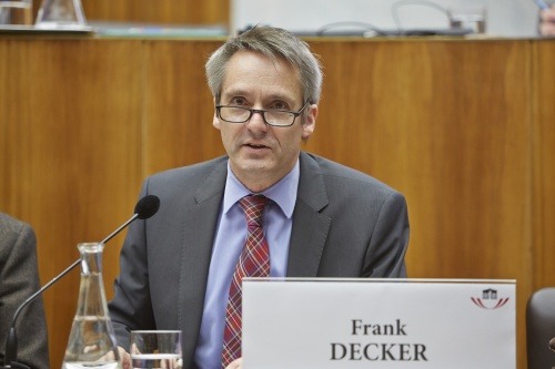 Universität Bonn Frank Decker bei seinem Referat