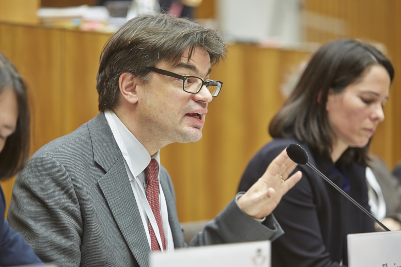 Helmut-Schmidt-Universität Hamburg Florian Grotz bei seinem Referat