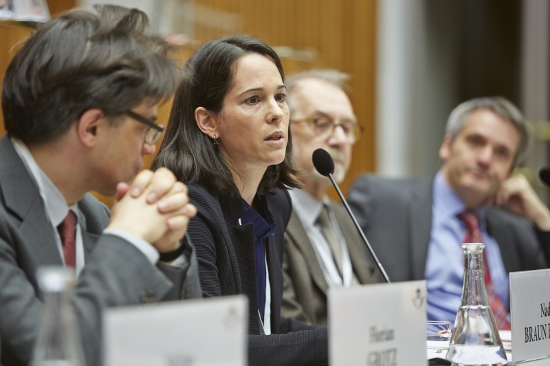 Deutsches Forschungsinstitut für öffentliche Verwaltung in Speyer Nadja Braun-Binder bei ihrem Referat