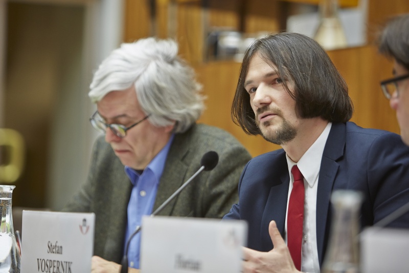 Politikwissenschaftler Stefan Vospernik bei seinem Referat