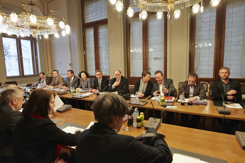 Österreichische Delegation während der Aussprache mit der schweizer bilateralen parlamentarischen Gruppe