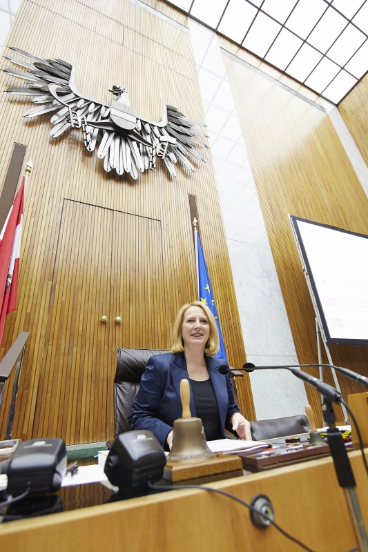 Nationalratspräsidentin Doris Bures (S) bei der Vorsitzführung